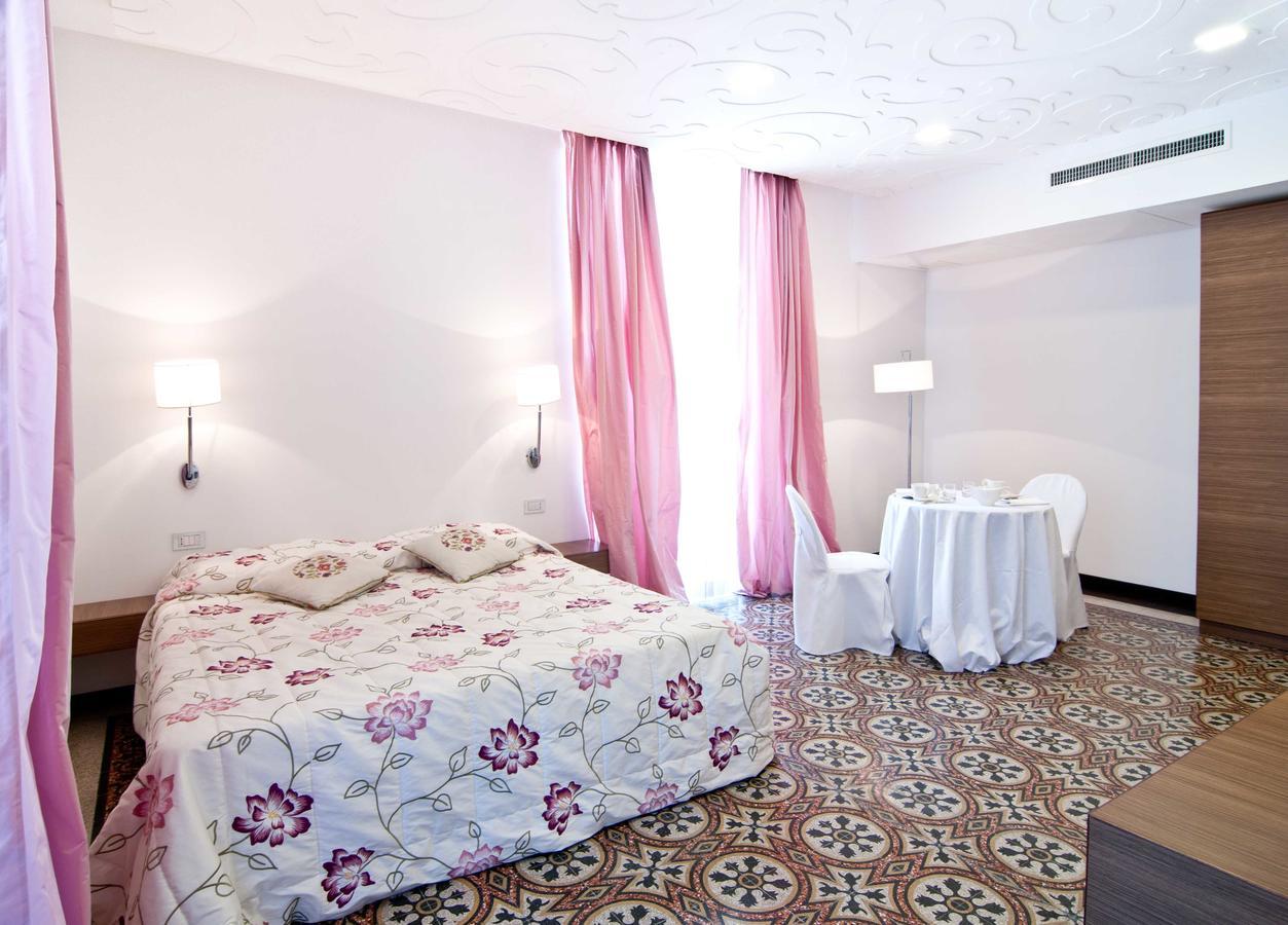 Bed and Breakfast Palazzo Dei Concerti Торре-Аннунціата Екстер'єр фото
